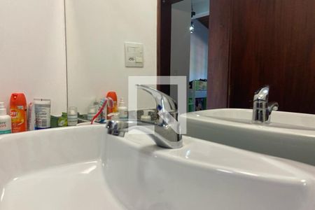 Casa à venda com 260m², 3 quartos e 4 vagas Casa à venda com 260m², 3 quartos e 4 vagasBanheiro da Suíte