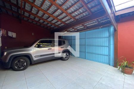 Casa à venda com 260m², 3 quartos e 4 vagas Casa à venda com 260m², 3 quartos e 4 vagasGaragem