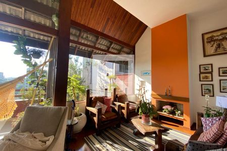 Sala de casa à venda com 3 quartos, 260m² em Paraíso do Morumbi, São Paulo