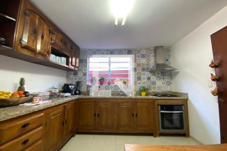 Casa à venda com 260m², 3 quartos e 4 vagas Casa à venda com 260m², 3 quartos e 4 vagasCozinha