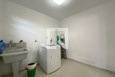 Casa à venda com 260m², 3 quartos e 4 vagas Casa à venda com 260m², 3 quartos e 4 vagasÁrea de Serviço