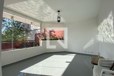 Casa à venda com 260m², 3 quartos e 4 vagas Casa à venda com 260m², 3 quartos e 4 vagasSala 2