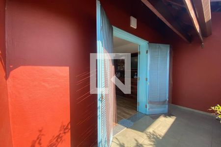 Casa à venda com 260m², 3 quartos e 4 vagas Casa à venda com 260m², 3 quartos e 4 vagasVaranda da Suíte