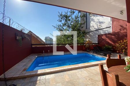 Casa à venda com 260m², 3 quartos e 4 vagas Casa à venda com 260m², 3 quartos e 4 vagasPiscina