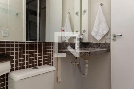 Banheiro da Suíte de apartamento para alugar com 2 quartos, 64m² em Santa Luzia, Uberlândia