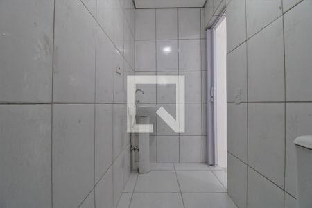 Banheiro de casa para alugar com 1 quarto, 48m² em Vila Socorro, São Paulo