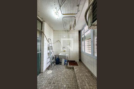 Apartamento à venda com 132m², 3 quartos e sem vagaÁrea de Serviço