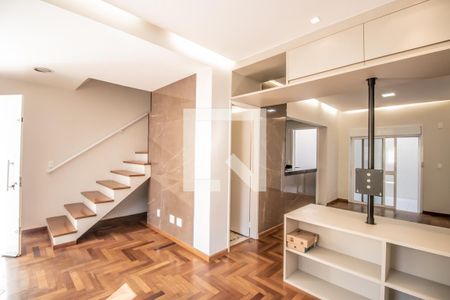 Sala de casa de condomínio para alugar com 3 quartos, 96m² em Saúde, São Paulo