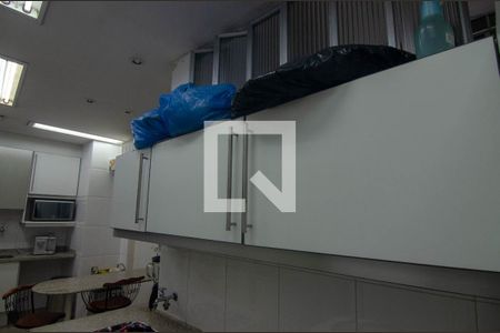 Apartamento à venda com 300m², 3 quartos e 1 vagaÁrea de Serviço