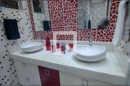 Apartamento à venda com 300m², 3 quartos e 1 vagaBanheiro do Quarto 3