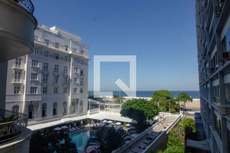 Vista de apartamento à venda com 3 quartos, 300m² em Copacabana, Rio de Janeiro