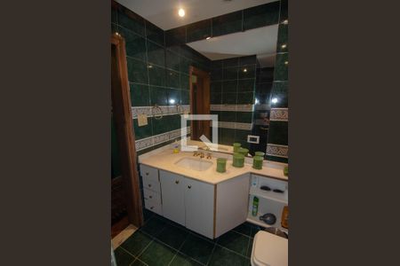 Apartamento à venda com 300m², 3 quartos e 1 vagaBanheiro Social