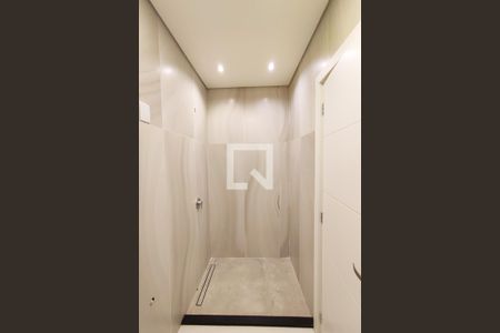 Casa à venda com 260m², 2 quartos e 3 vagasBanheiro da Suíte 2