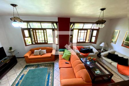 Sala de casa à venda com 3 quartos, 190m² em Rondônia, Novo Hamburgo