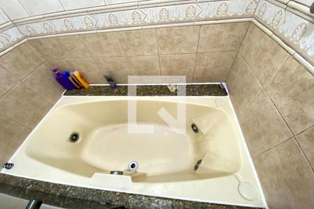 Casa à venda com 190m², 3 quartos e 3 vagas Casa à venda com 190m², 3 quartos e 3 vagasBanheiro