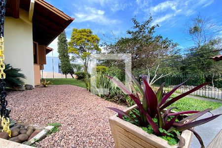 Casa à venda com 190m², 3 quartos e 3 vagas Casa à venda com 190m², 3 quartos e 3 vagasJardim