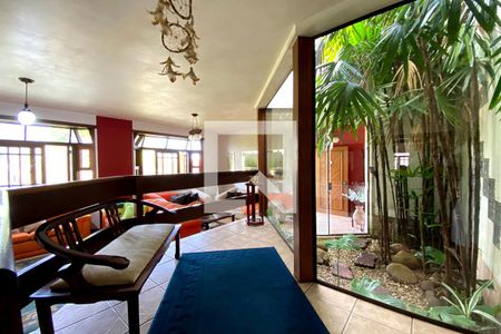 Sala de casa à venda com 3 quartos, 190m² em Rondônia, Novo Hamburgo