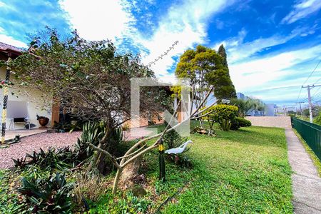 Casa à venda com 190m², 3 quartos e 3 vagas Casa à venda com 190m², 3 quartos e 3 vagasJardim