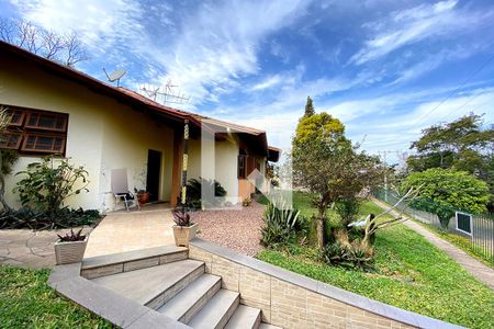 Casa à venda com 190m², 3 quartos e 3 vagas Casa à venda com 190m², 3 quartos e 3 vagasFachada