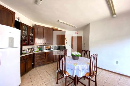 Casa à venda com 190m², 3 quartos e 3 vagas Casa à venda com 190m², 3 quartos e 3 vagasCozinha