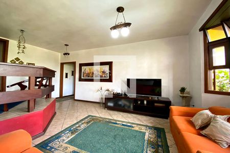 Sala de casa à venda com 3 quartos, 190m² em Rondônia, Novo Hamburgo