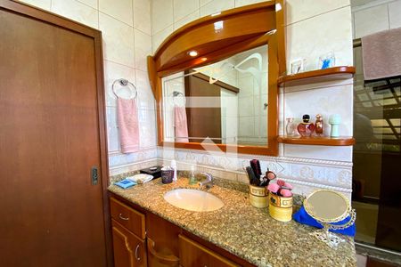 Casa à venda com 190m², 3 quartos e 3 vagas Casa à venda com 190m², 3 quartos e 3 vagasBanheiro