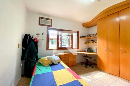 Casa à venda com 190m², 3 quartos e 3 vagas Casa à venda com 190m², 3 quartos e 3 vagasQuarto 2