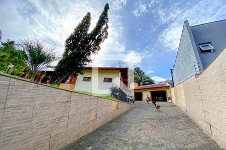 Casa à venda com 190m², 3 quartos e 3 vagas Casa à venda com 190m², 3 quartos e 3 vagasCorredor