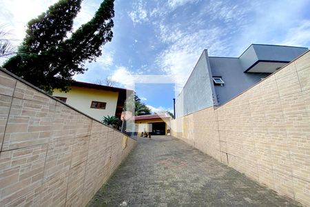 Casa à venda com 190m², 3 quartos e 3 vagas Casa à venda com 190m², 3 quartos e 3 vagasCorredor