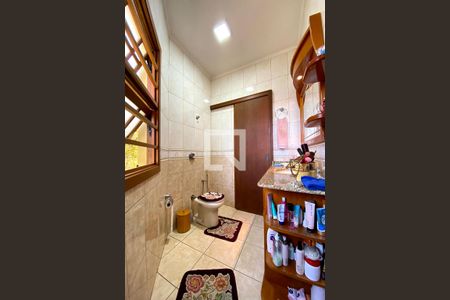 Casa à venda com 190m², 3 quartos e 3 vagas Casa à venda com 190m², 3 quartos e 3 vagasBanheiro