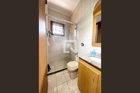 Casa à venda com 190m², 3 quartos e 3 vagas Casa à venda com 190m², 3 quartos e 3 vagasBanheiro 2