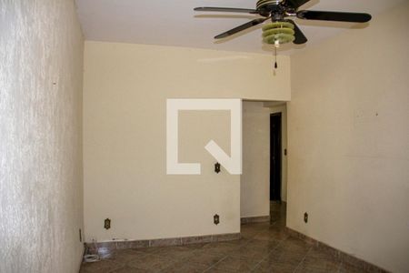 Sala de casa para alugar com 2 quartos, 89m² em Rocha, São Gonçalo