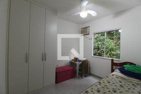 Quarto 1 de casa para alugar com 3 quartos, 120m² em Vargem Grande, Rio de Janeiro