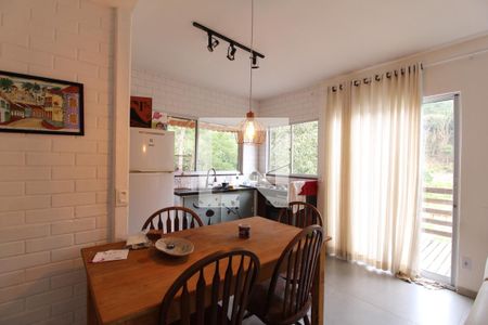 Casa à venda com 120m², 3 quartos e 3 vagasSala/Cozinha