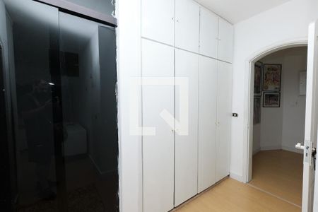 Casa à venda com 297m², 3 quartos e 4 vagasCloset da suíte