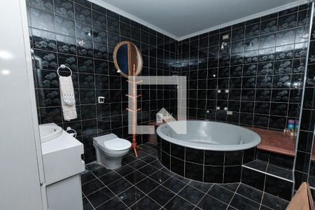 Casa à venda com 297m², 3 quartos e 4 vagasBanheiro da Suíte