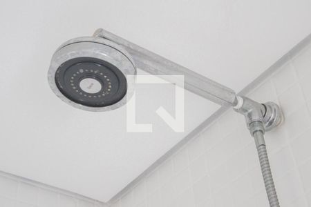 Casa de condomínio à venda com 278m², 4 quartos e 3 vagasChuveiro