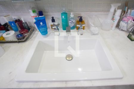 Casa de condomínio à venda com 278m², 4 quartos e 3 vagasPia