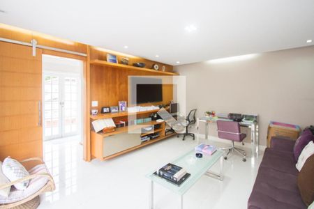 Casa de condomínio à venda com 278m², 4 quartos e 3 vagasSuíte 4