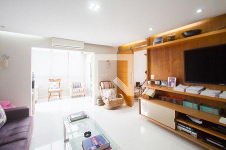 Casa de condomínio à venda com 278m², 4 quartos e 3 vagasSuíte 4