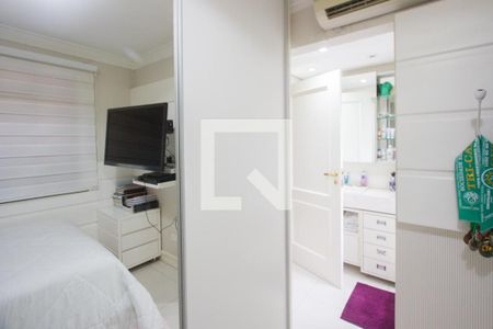 Casa de condomínio à venda com 278m², 4 quartos e 3 vagasSuíte 2