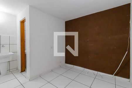 Sala e Quarto de casa para alugar com 1 quarto, 20m² em Vila Brasilina, São Paulo