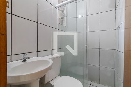 Banheiro de casa para alugar com 1 quarto, 20m² em Vila Brasilina, São Paulo
