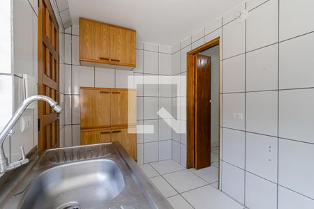 Cozinha de casa para alugar com 1 quarto, 20m² em Vila Brasilina, São Paulo