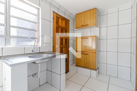 Cozinha de casa para alugar com 1 quarto, 20m² em Vila Brasilina, São Paulo