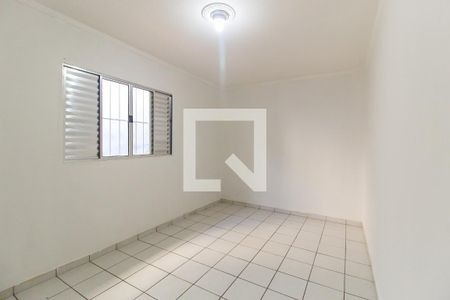 Quarto 1 de casa para alugar com 2 quartos, 80m² em Vila Carmosina, São Paulo