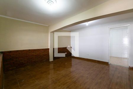 Sala de casa para alugar com 2 quartos, 80m² em Vila Carmosina, São Paulo