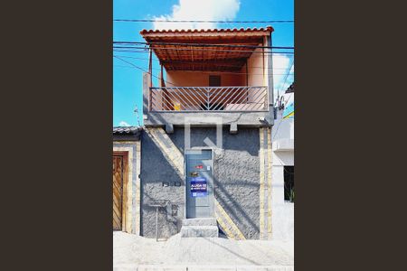 Casa à venda com 40m², 1 quarto e sem vaga Casa à venda com 40m², 1 quarto e sem vagaFachada