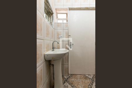 Casa à venda com 40m², 1 quarto e sem vaga Casa à venda com 40m², 1 quarto e sem vagaBanheiro