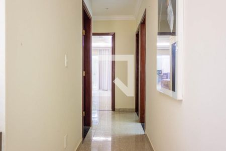 Casa para alugar com 172m², 3 quartos e 3 vagasCorredor